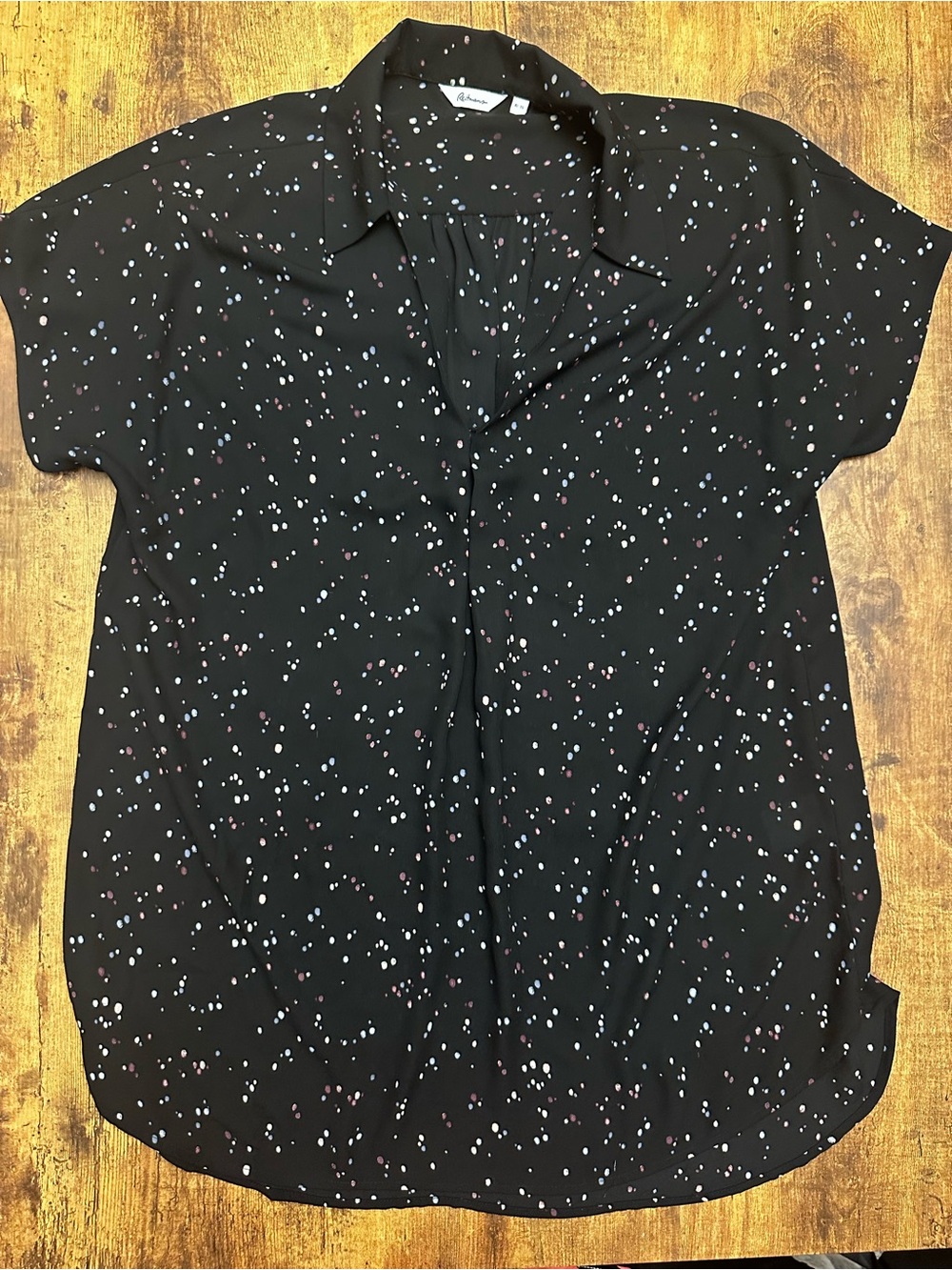 Reitmans Black Short-Sleeve Button-Down Shirt with Blue and Pink Dot Print